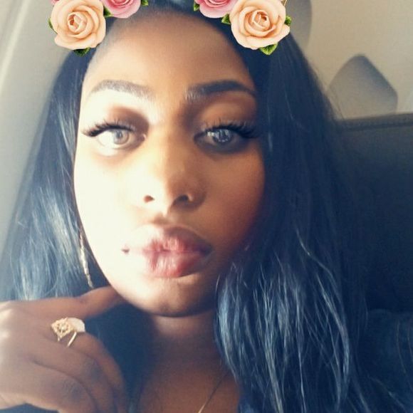 Meet your Posher, Kemberly - Picture 1 of 1